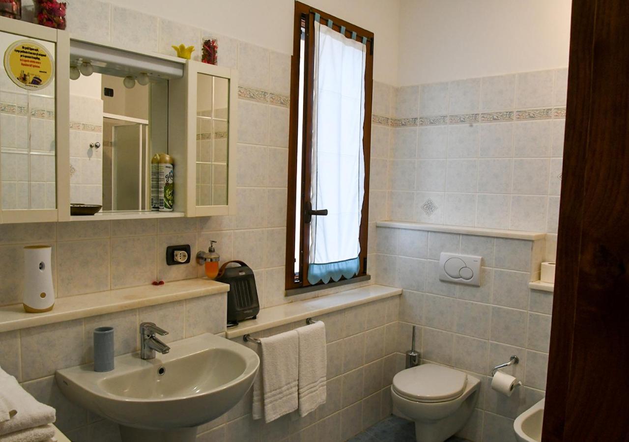 Gli Angeli Agriturismo Villa Cisano sul Neva Bagian luar foto
