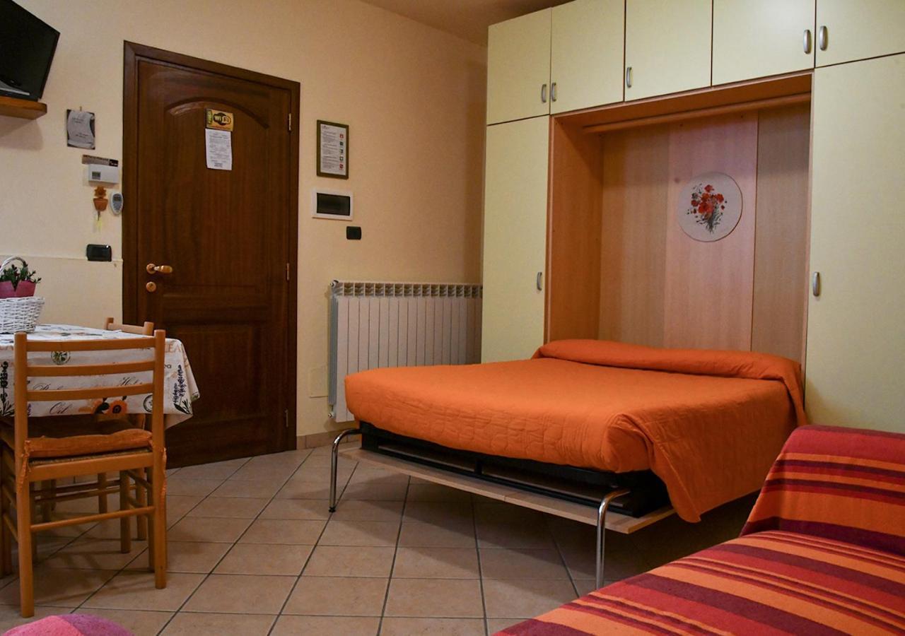 Gli Angeli Agriturismo Villa Cisano sul Neva Bagian luar foto